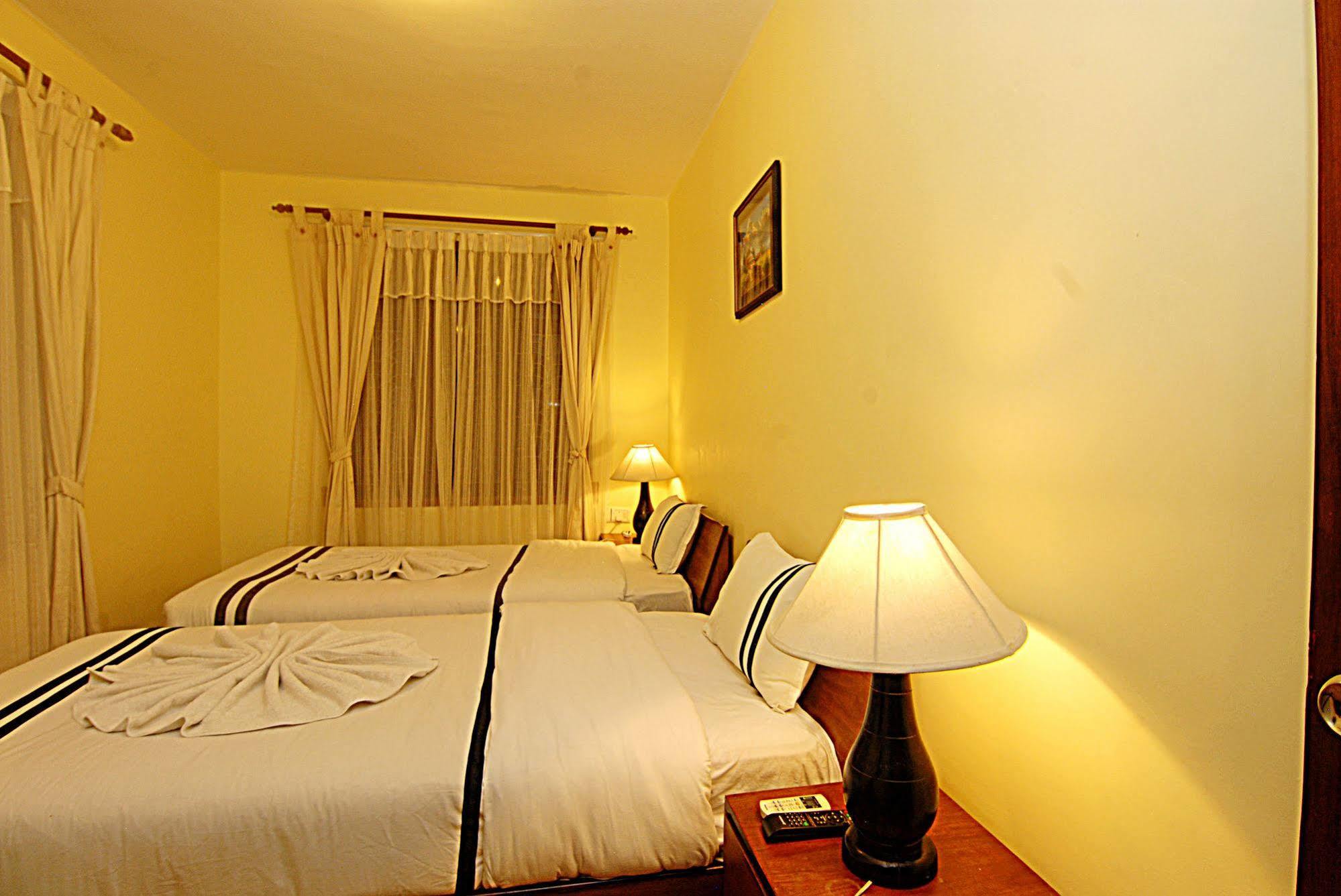 Hotel Amaryllis Catmandu Exterior foto